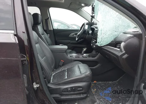 2021 Chevrolet Traverse Awd Lt Leather z USA, uszkodzony, nr VIN 1GNEVHKWXMJ209938